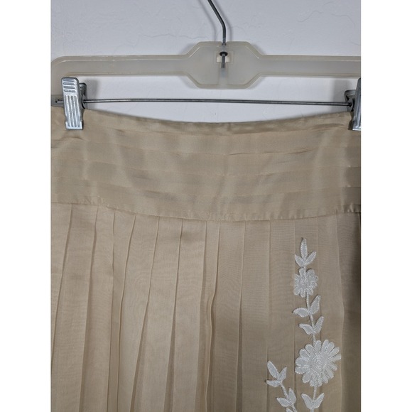 Robert Rodriguez Tan Midi Skirt with White Floral Detail - Picture 2 of 11